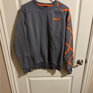 Nike crew neck Size M